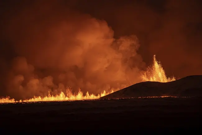 ifaisteio-islandia-ekrixi-6