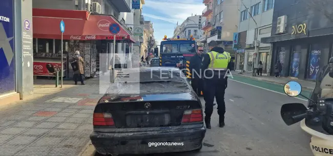 Παράνομο παρκάρισμα στον Βόλο