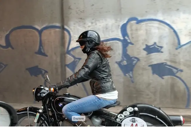 politimi-motosikletistria