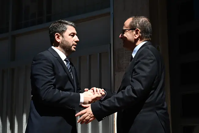 Συνάντηση Ανδρουλάκη με τον επικεφαλής της ΑΔΑΕ