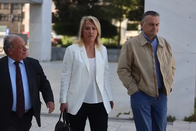 Η Ρένα Δούρου στη δίκη για το Μάτι