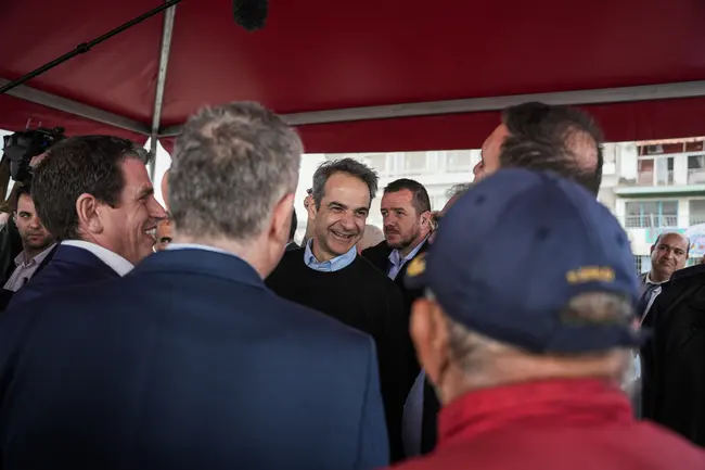 Συνάντηση Μητσοτάκη με Τούρκους τουρίστες