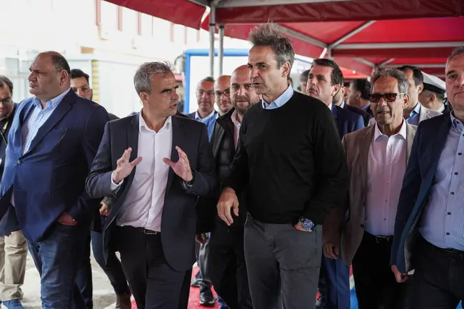 Συνάντηση Μητσοτάκη με Τούρκους τουρίστες