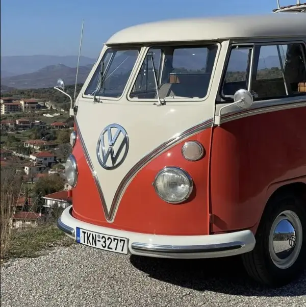 Το βανάκι VW του κ. Καρανίκα