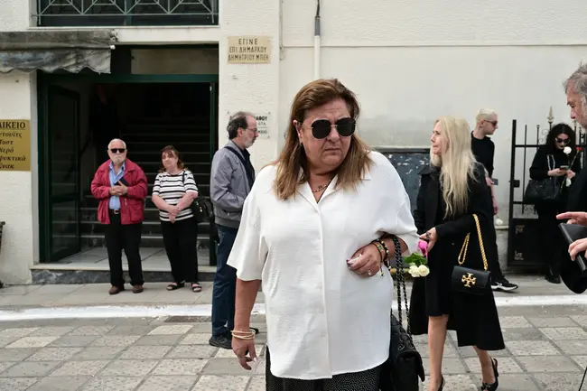 Η κηδεία της Άννας Παναγιωτοπούλου