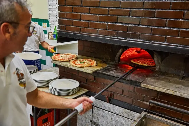 Η πιτσαρία L' Antica στη Νάπολι