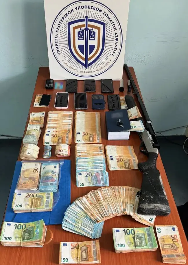 Τα ευρήματα από την εγκληματική οργάνωση με τους εφοριακούς στη Χαλκίδα