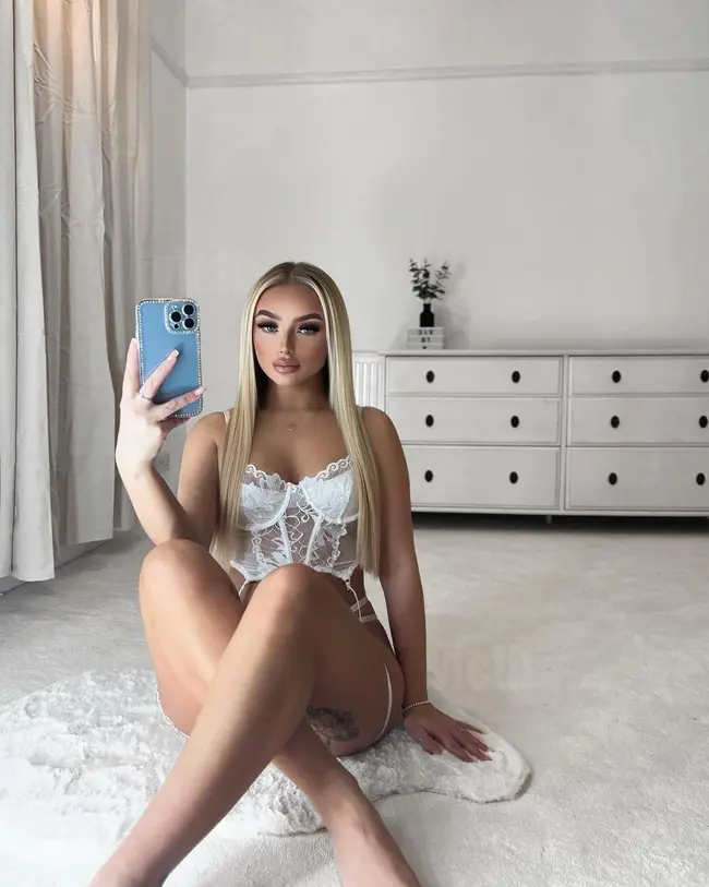 Το μοντέλο του OnlyFans Βικτόρια Τόμας – Μπόουεν