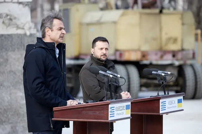 Ο Κυριάκος Μητσοτάκης και ο Βολοντίμιρ Ζελένσκι