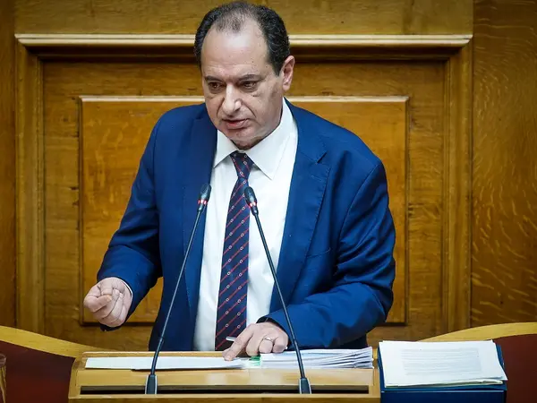 Ο Χρήστος Σπίρτζης στη Βουλή