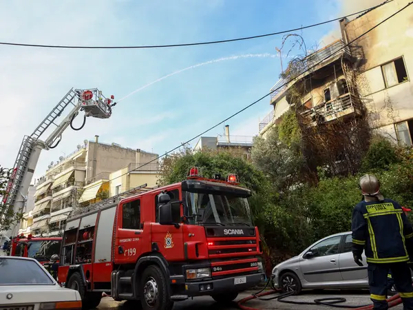 Φωτιά σε διαμέρισμα στη Νέα Σμύρνη