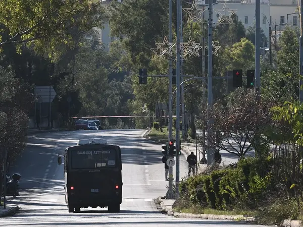 Βόμβα στη μονάδα των ΜΑΤ στην Πολυτεχνειούπολη