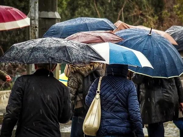 Βροχερός καιρός στην Αθήνα