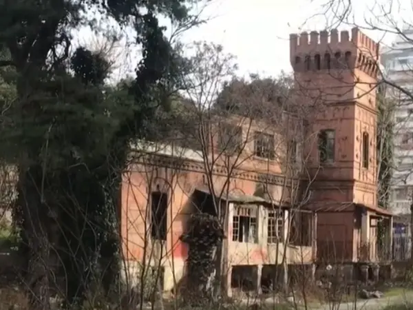 Κόκκινος Πύργος
