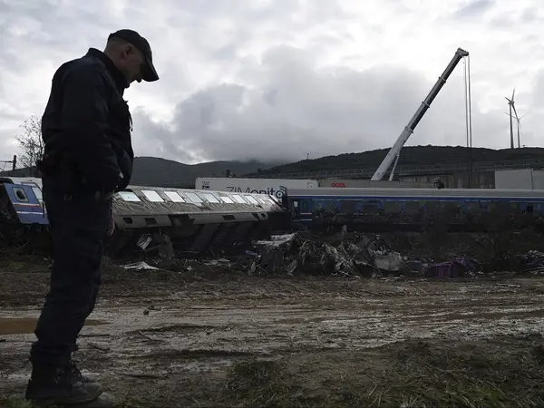 Σύγκρουση τρένων στα Τέμπη