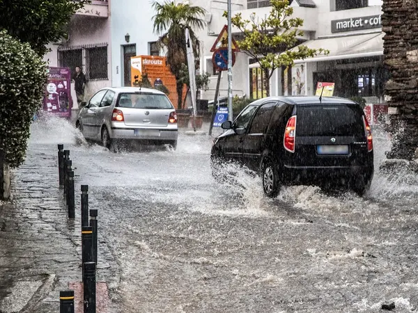 Βροχές από κακοκαιρία