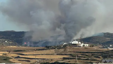 Φωτιά στη Μήλο με μήνυμα του 112